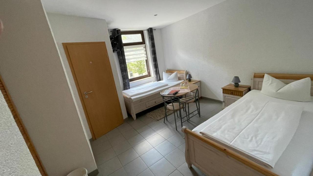 Avenue Das Gaestehaus ケムニッツ エクステリア 写真