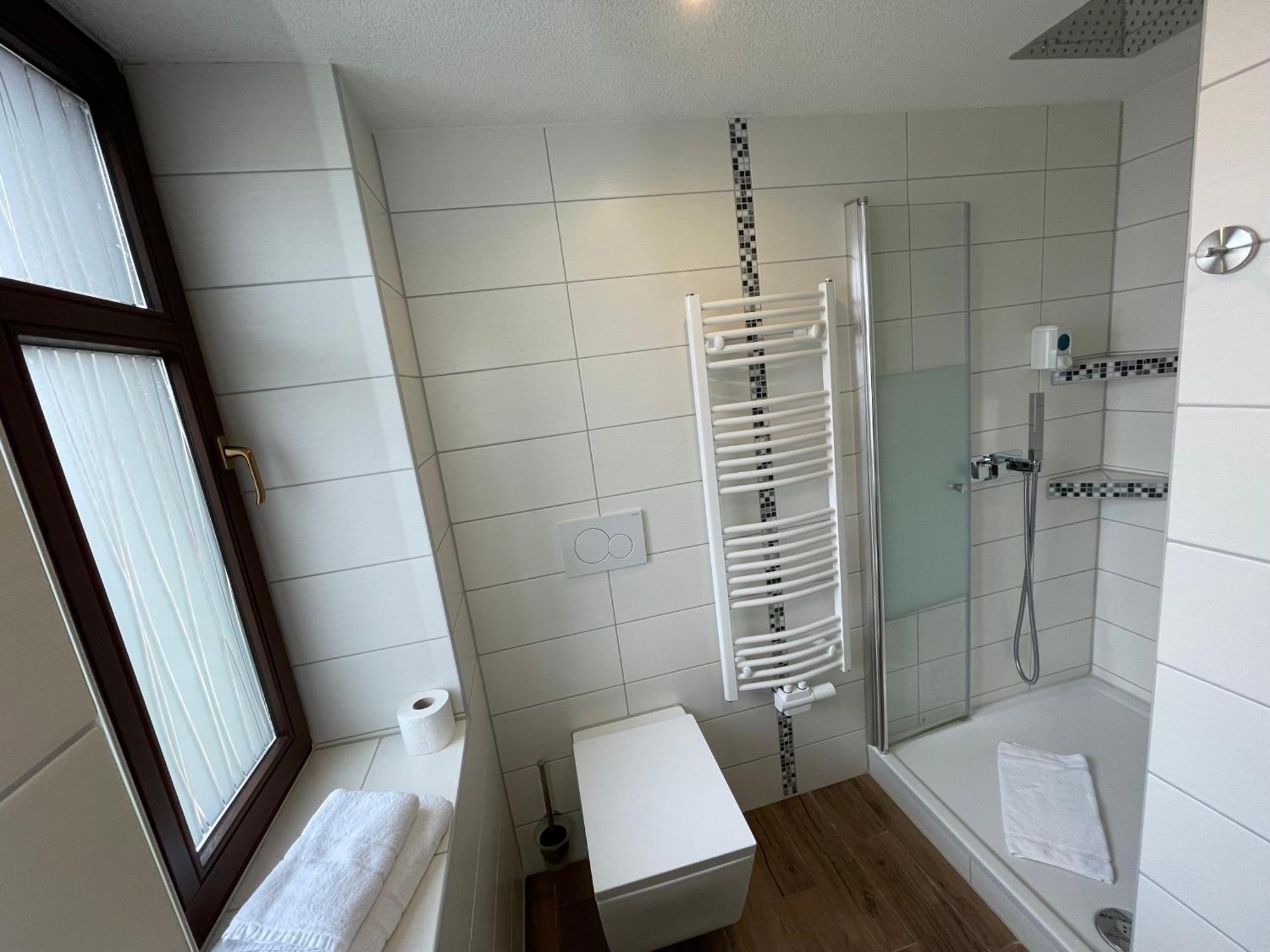 Avenue Das Gaestehaus ケムニッツ エクステリア 写真