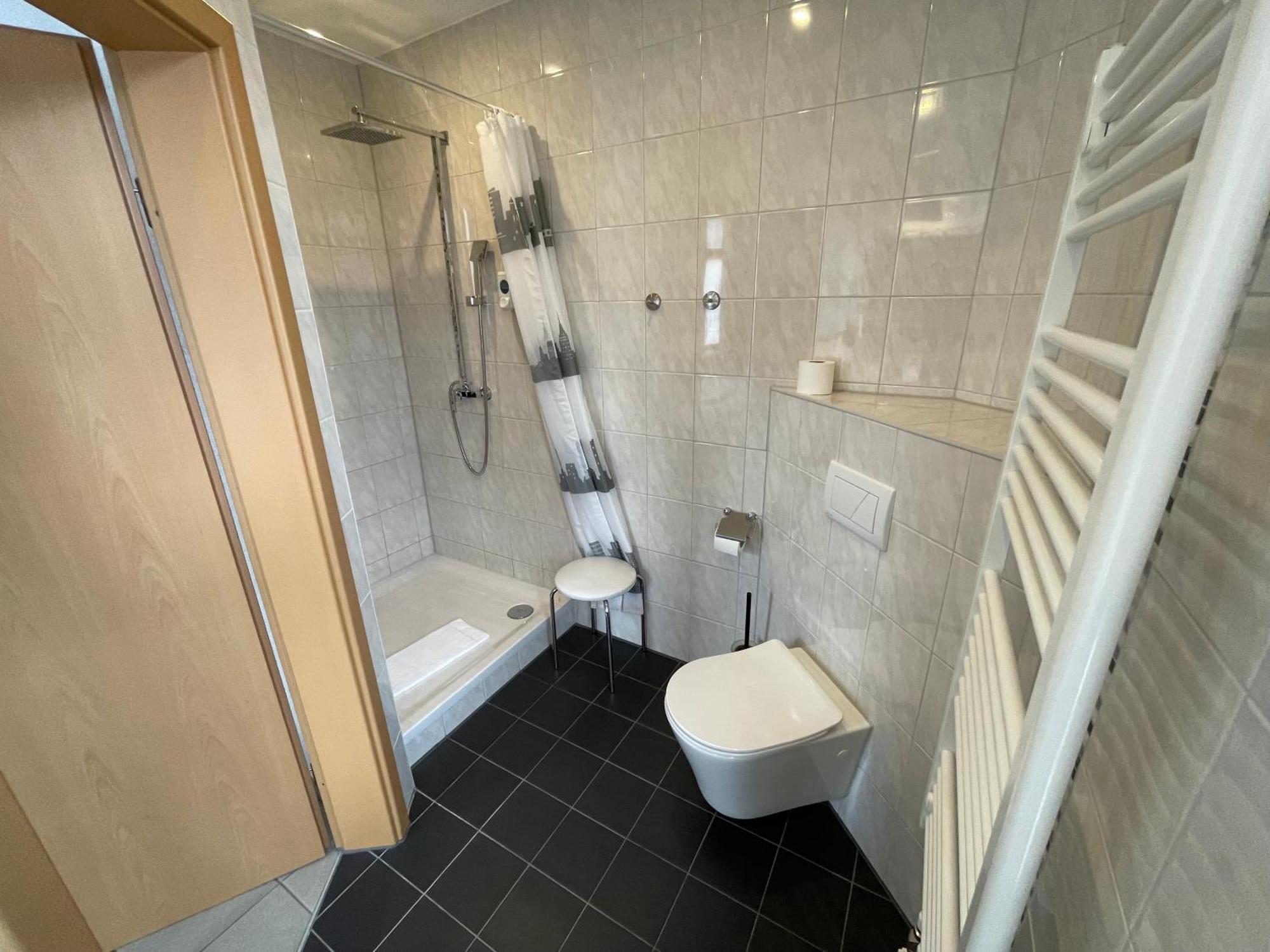 Avenue Das Gaestehaus ケムニッツ エクステリア 写真