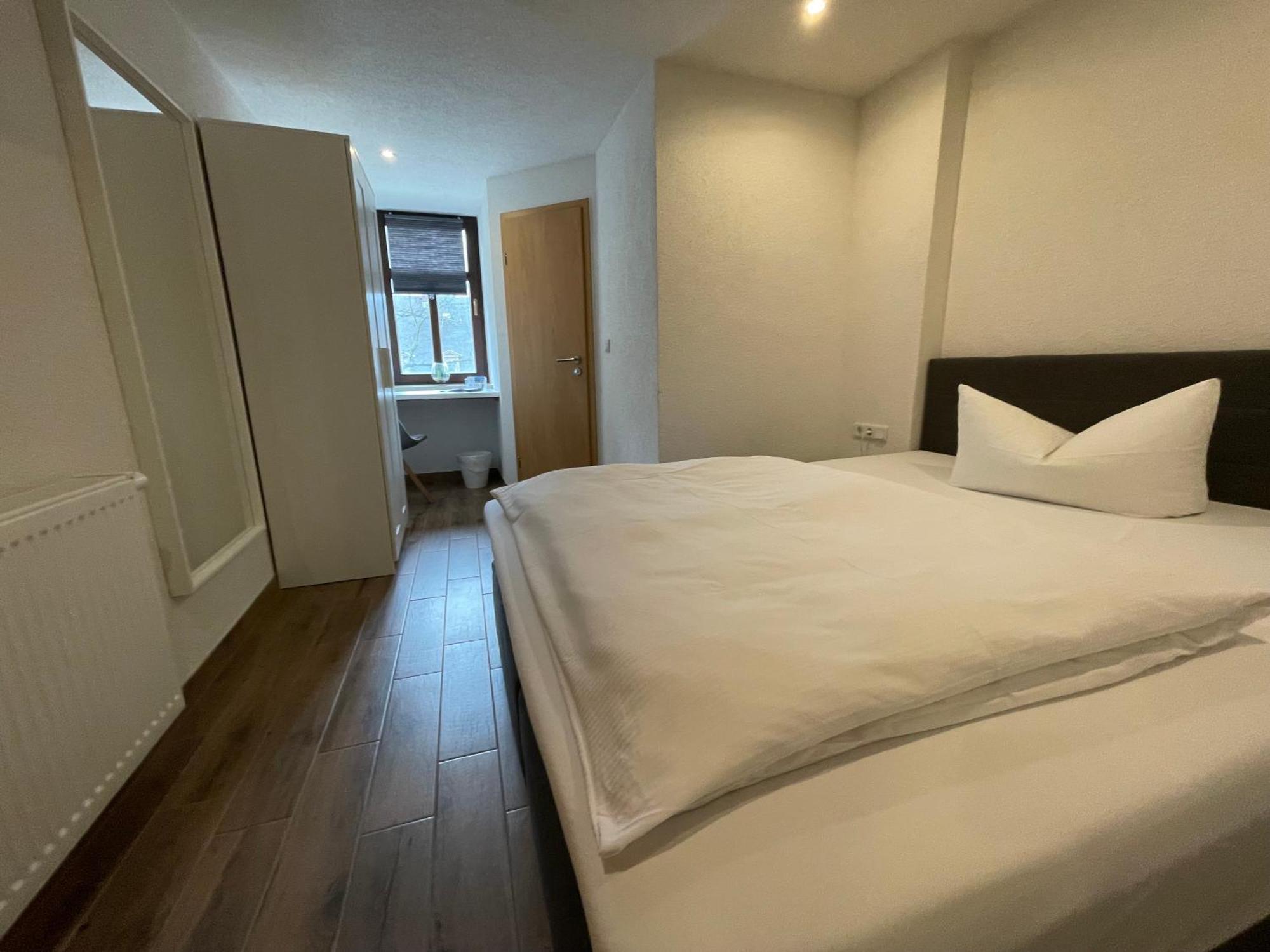 Avenue Das Gaestehaus ケムニッツ エクステリア 写真